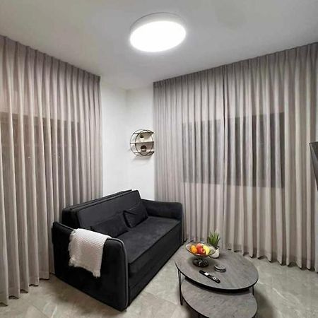 נוף יובלים Lägenhet Qiryat Shemona Exteriör bild